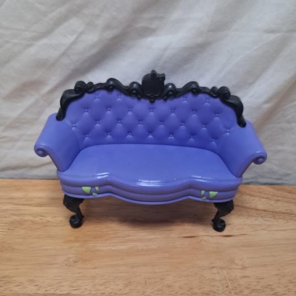monster high Other - Monster High Doll House Furniture Coffin Bean Purple Fang Couch